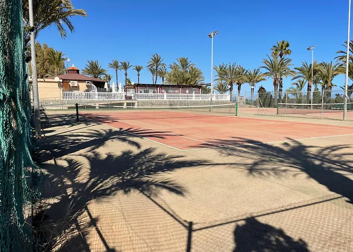 Villa Mare - 2 Beds With Balcony, Patio And Pool And Direct Park Access